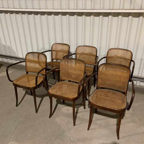 6 Thonet Ligna Stoelen Gaas vertoont wat gaten op enkele stoelen zie foto's Thonet B 9 / 209 Chair by Ligna